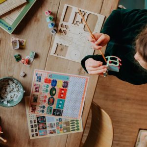Découpes de maison de poupée DIY pour enfants - Salon et chambre (échelle 1:12) – Image 3