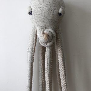 La grande pieuvre- Peluche en tissus cousue main – Image 1