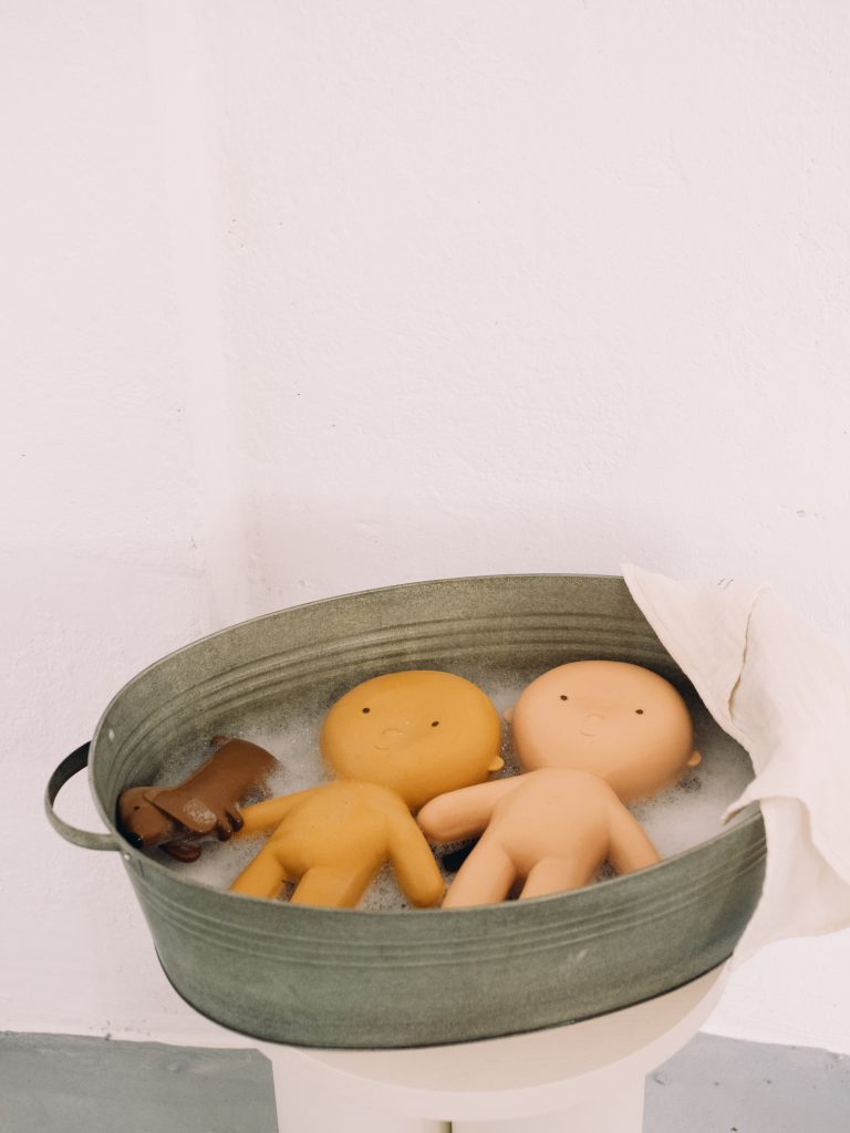 GOMMU BABY COCO – Poupon 31 cm, couleur Amande