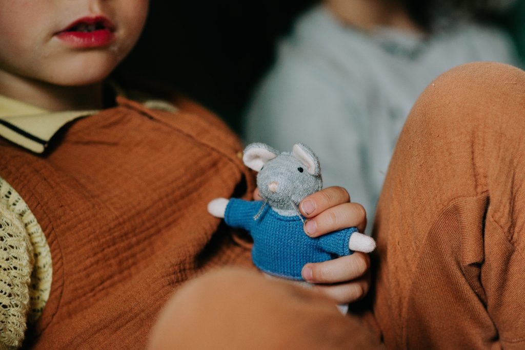 Peluche Souris Sam (12cm) - Le Manoir des souris