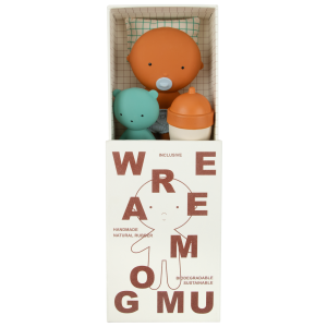 Gommu Pocket, couleur Amande, Mini poupon 10 cm avec ourson et accessoires – Image 4
