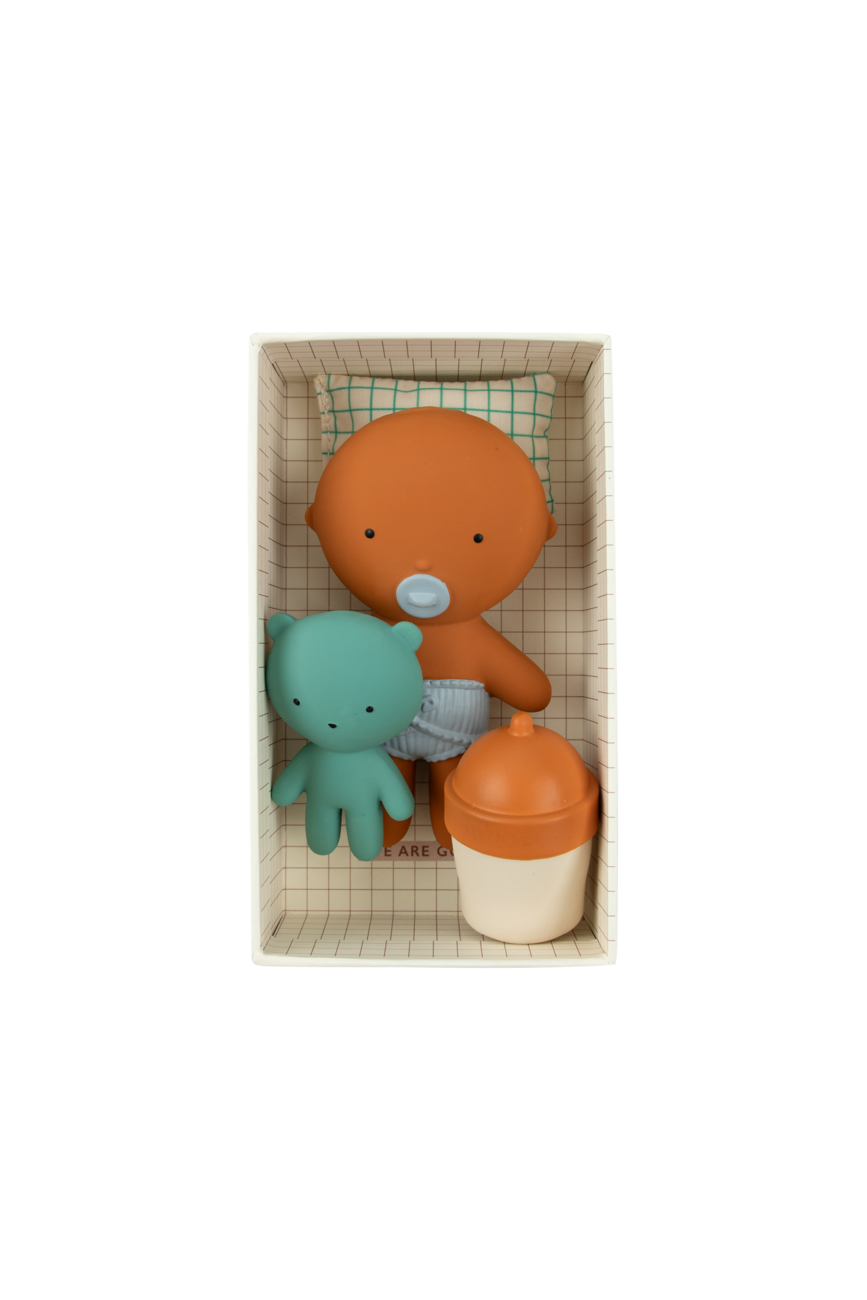Gommu Pocket, couleur Amande, Mini poupon 10 cm avec ourson et accessoires – Image 1
