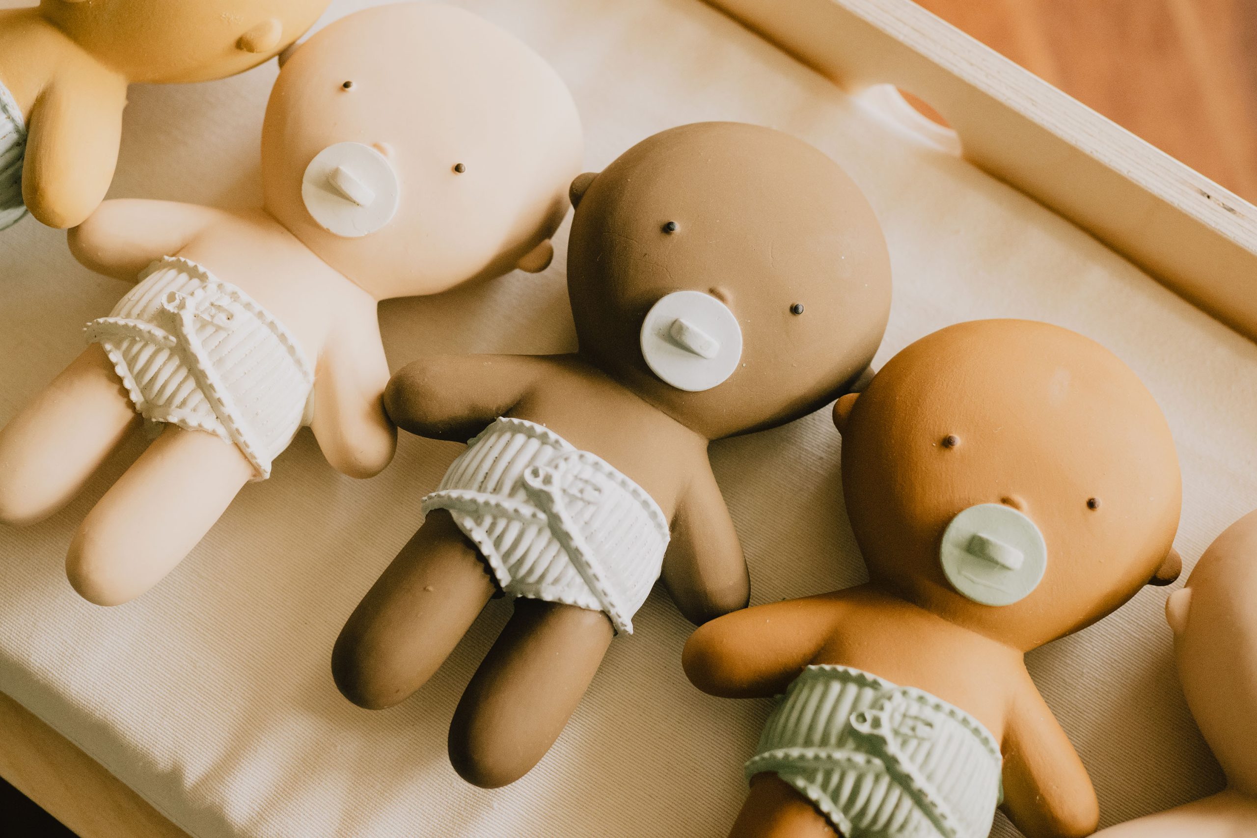 Gommu Mini-Baby en hévéa 100% naturel | Caramel – Image 4