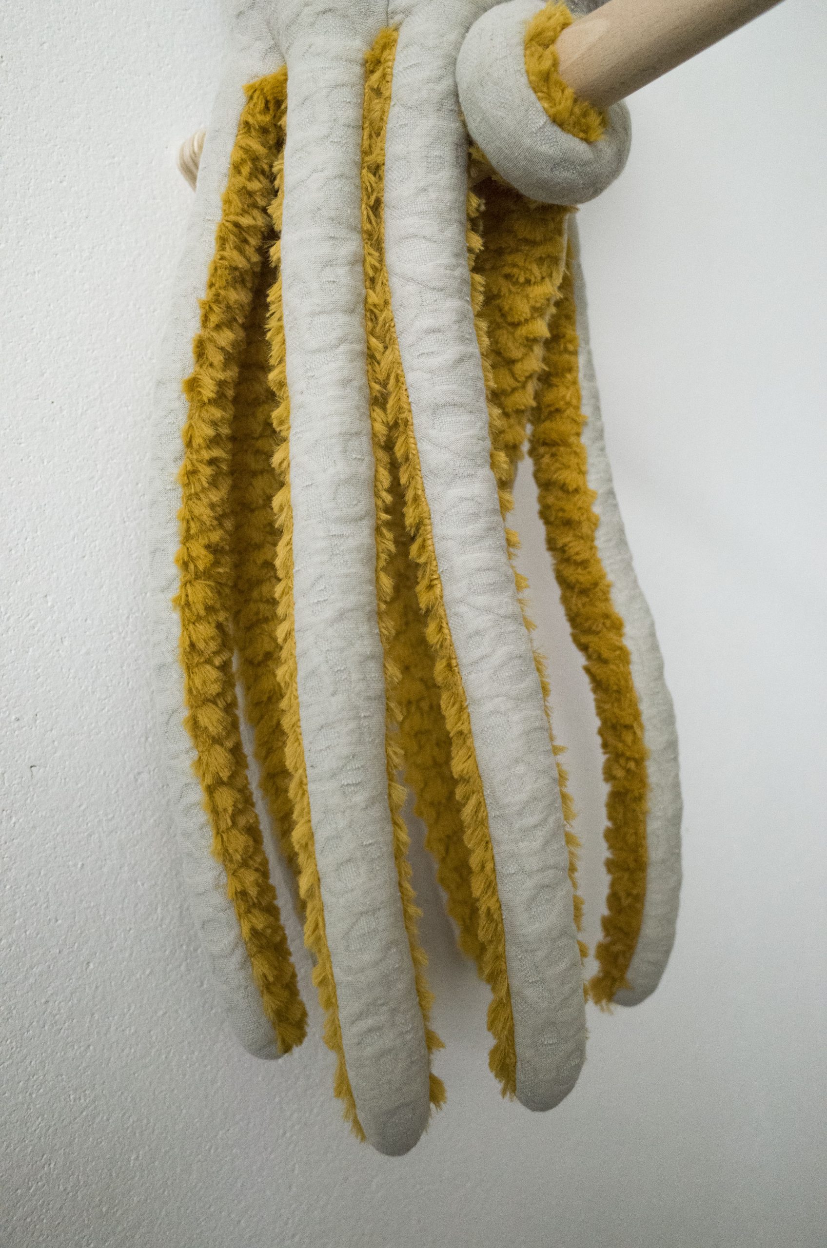 La petite pieuvre Pop - Peluche en tissus cousue main – Image 6