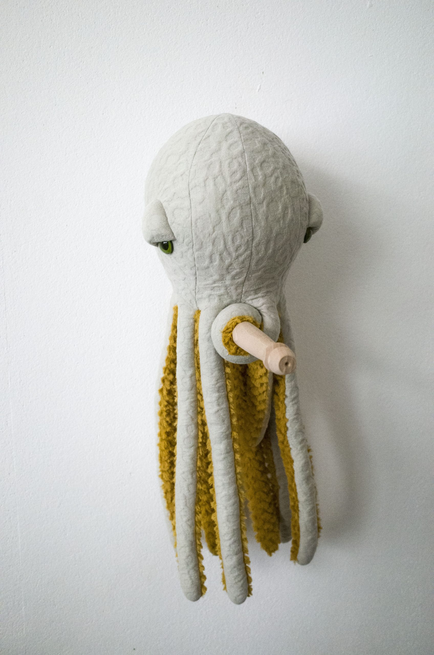 La petite pieuvre Pop - Peluche en tissus cousue main – Image 3