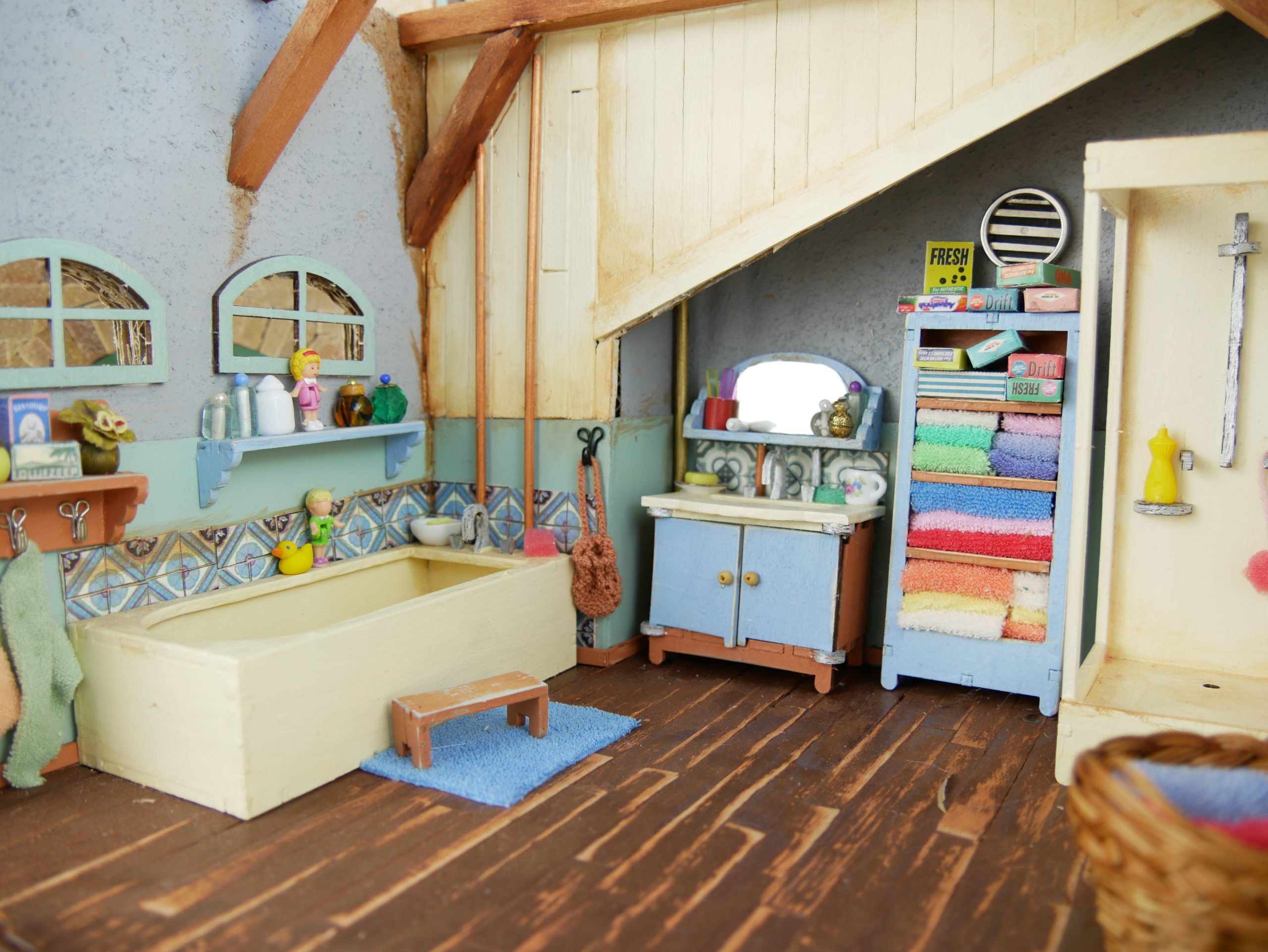 Kit de meubles - La Salle de bain du Manoir des souris – Image 4