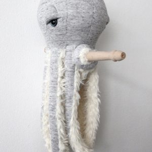 La petite pieuvre Gran Pa - Peluche en tissus cousue main – Image 2