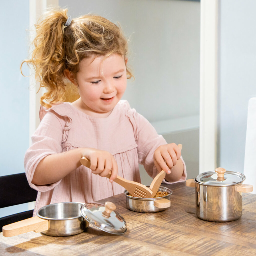 Batterie de cuisine en métal – 7 pièces dès 2 ans