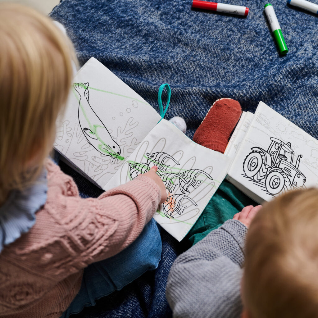 Livre de coloriage en tissu Sous l'océan – Lavable et réutilisable dès 1 an