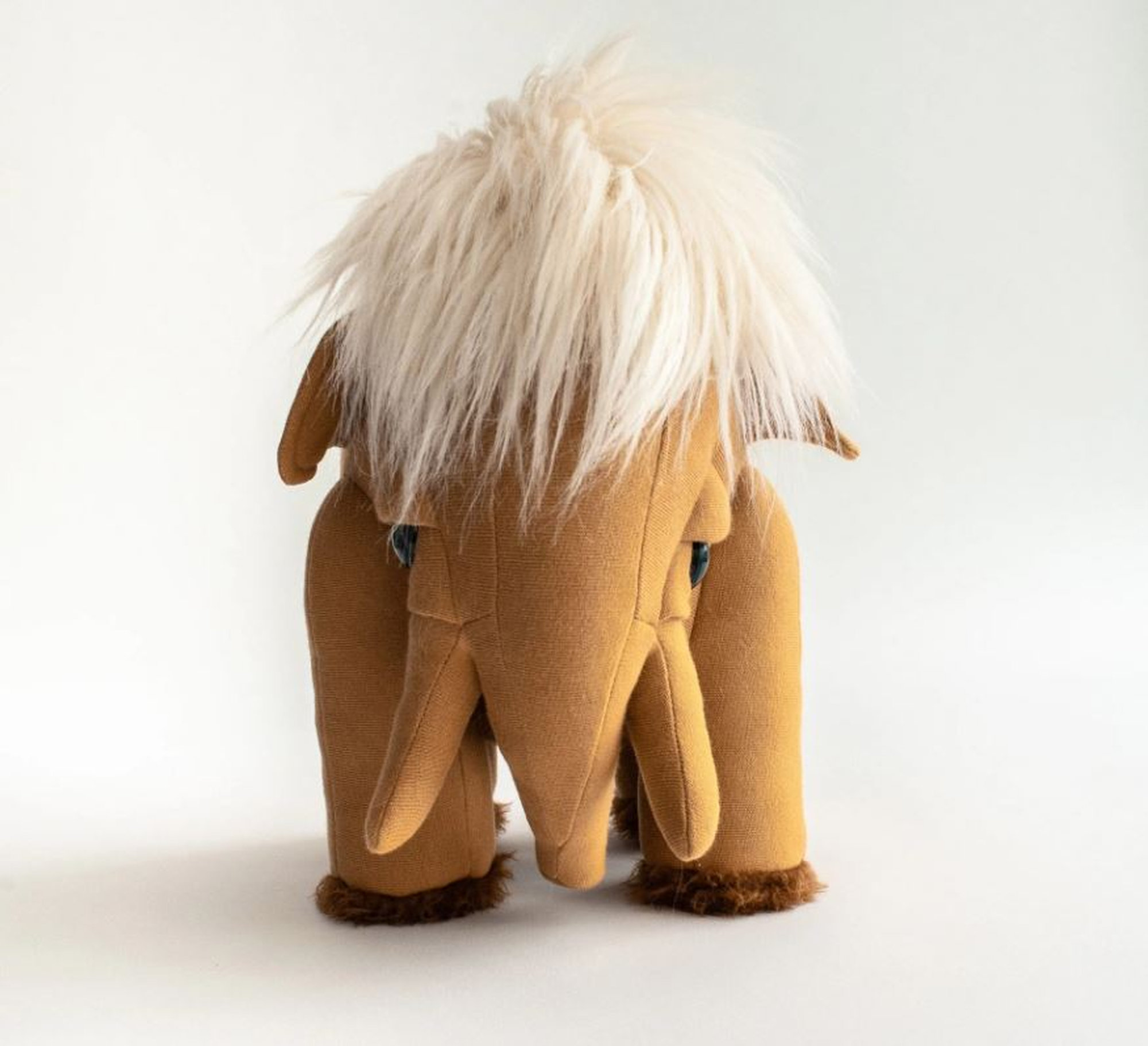 Petit mammouth terre de Sienne - Peluche cousue main – Image 7