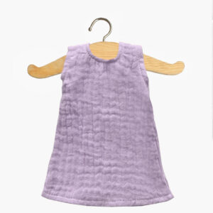 Poupée Nora, 32cm habillée de sa robe lilas – Image 2