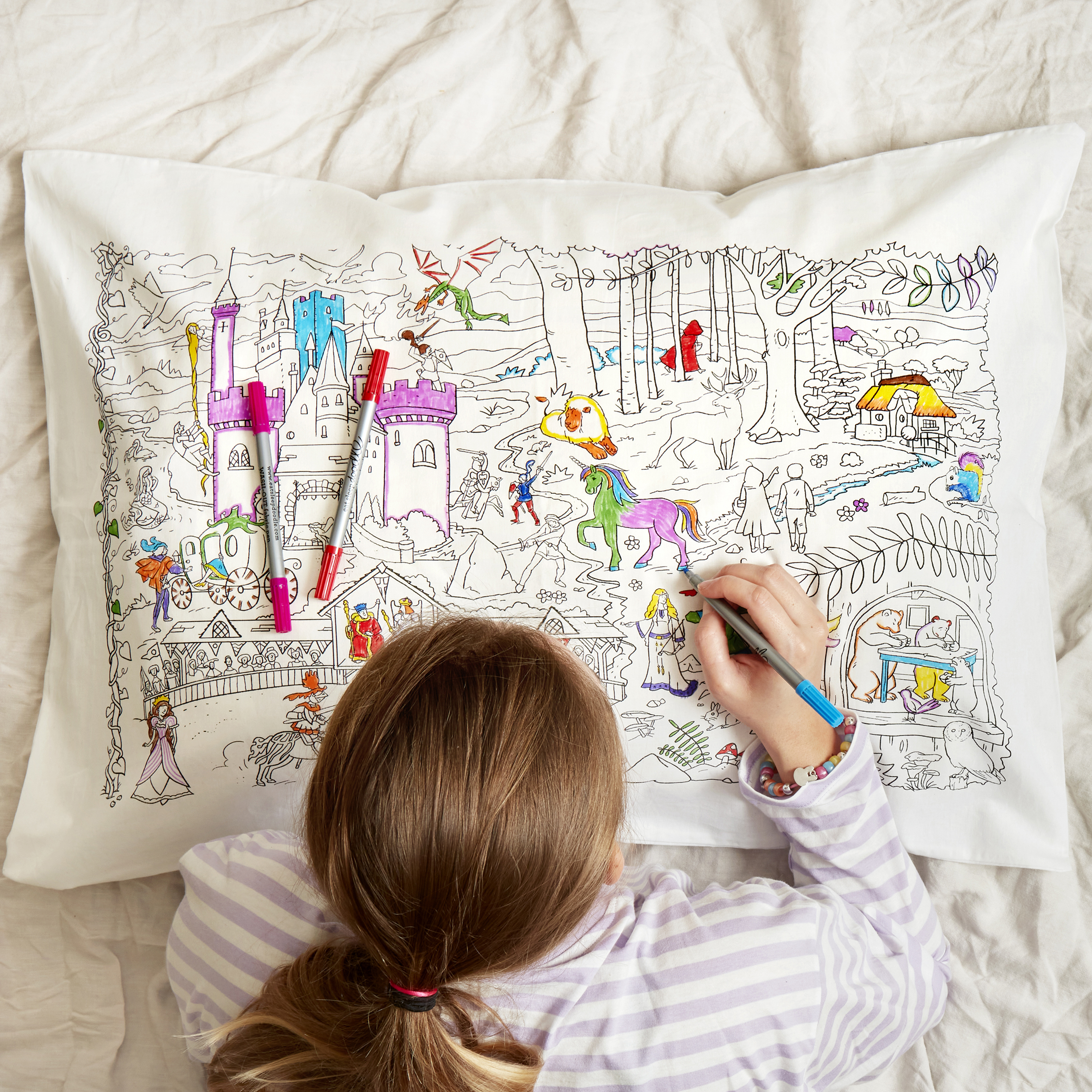 Taie d'oreiller à personnaliser à colorier, Fée – Image 4