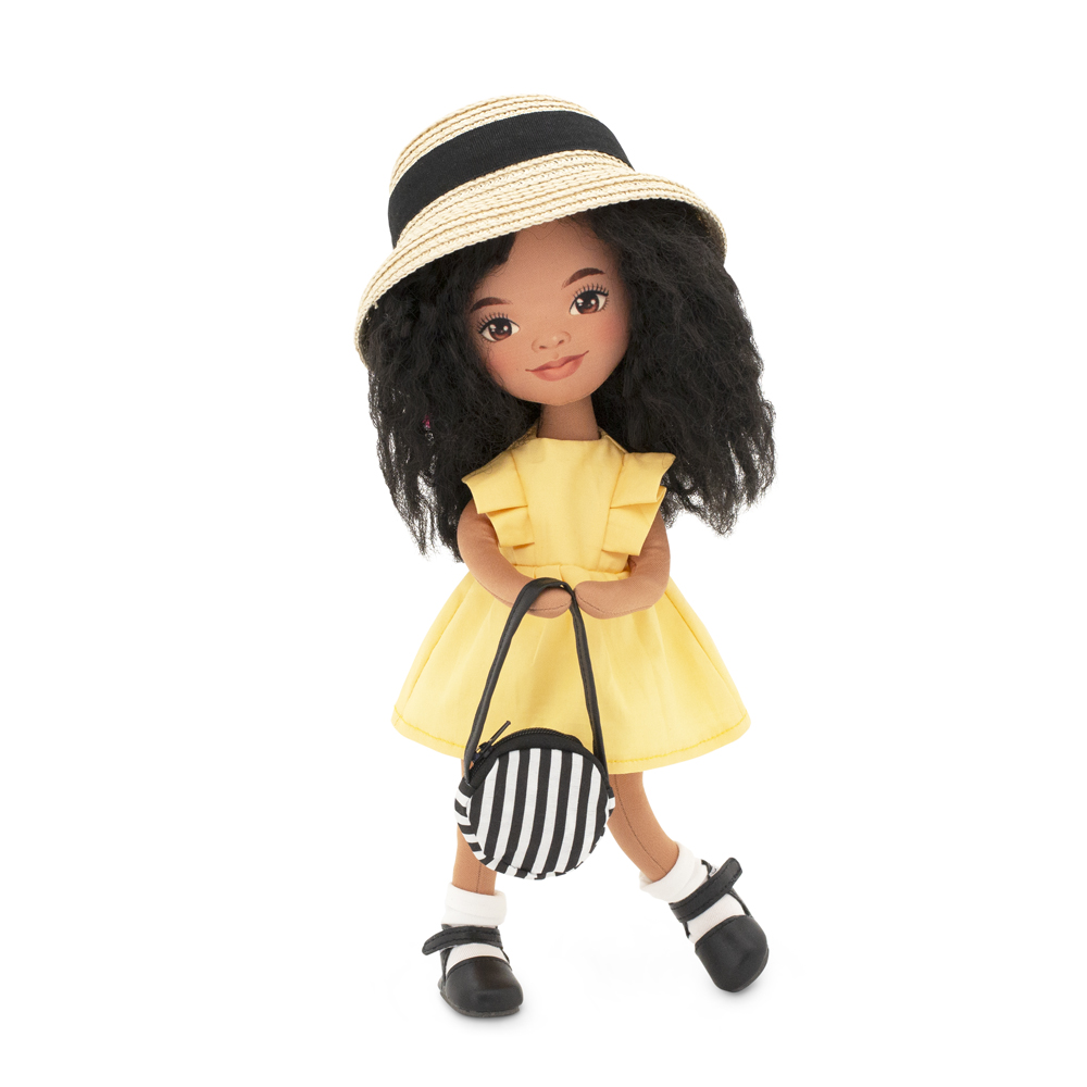 Poupée en tissus, Tina en robe jaune