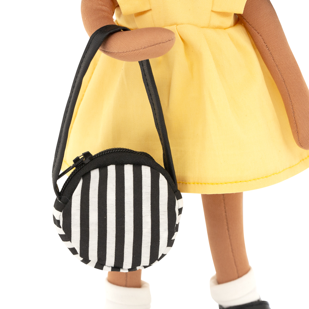 Poupée en tissus, Tina en robe jaune